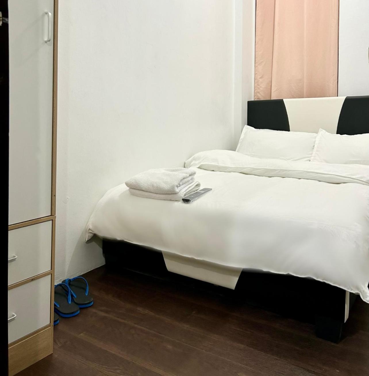 Private Room With Ac And Fan At Ekg Manila House Rental Eksteriør bilde